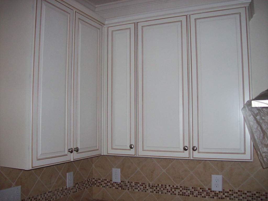 Phillips Place Kitchen Cabs and backsplash